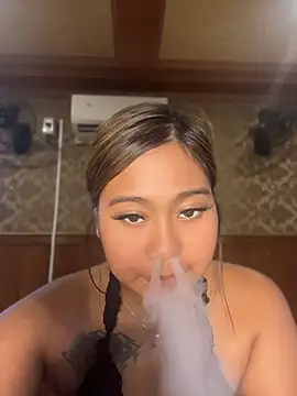 vien_pussy69's Webcam Show