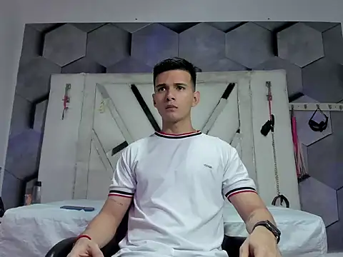 GoldenBoyM Pertunjukan Webcam