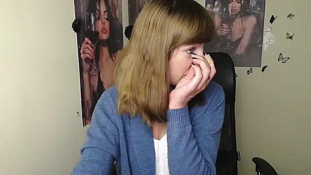 Rosalinda_ro's Live XXX Chat