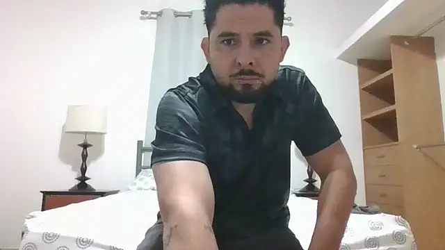 BustedCall Show in webcam