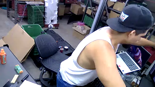 BustedCall webcam show