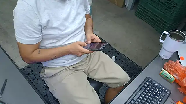 BustedCallのウェブカメラショー