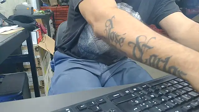 SourMiIk webkamerás műsora