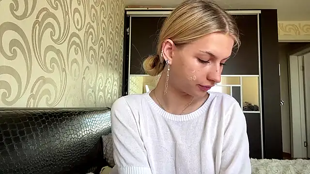 JeneeEadyのライブXXXチャット