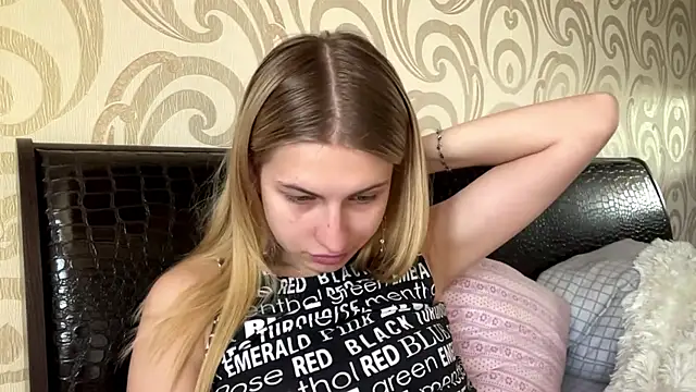 JeneeEady's Live XXX Chat