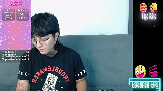 Ivyravens Pertunjukan Webcam