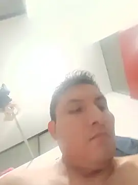 Herotico_95 Show Webcam