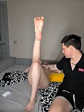 ToxyFoxyy: διαδικτυακό σόου στην κάμερα