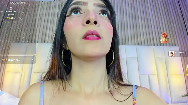 LisaLain 现场XXX聊天