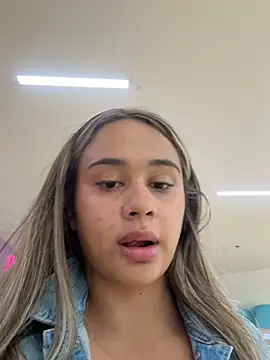 Chat +18 de BabyKathy ao vivo
