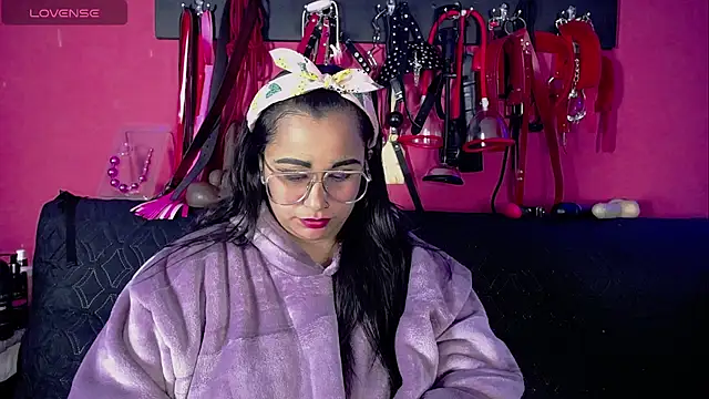 shannon_queen-n Webbikameraesitys