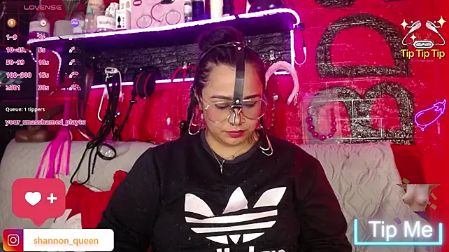 shannon_queen- Live XXX-Chat
