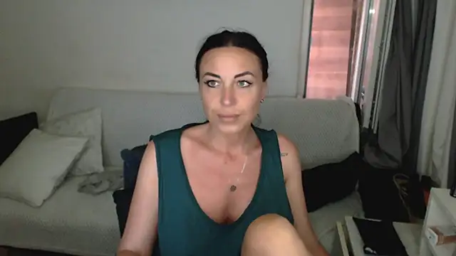 CloveLove élő XXX-chatje