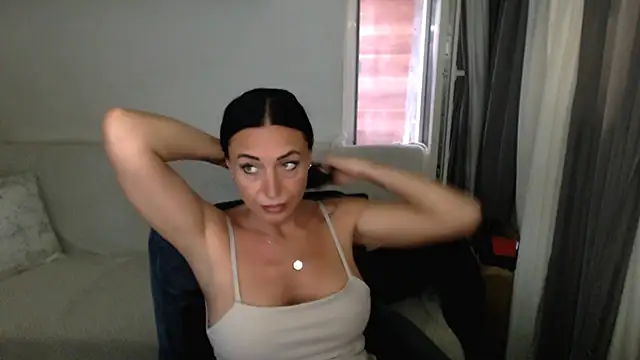 CloveLove's Live XXX Chat