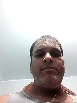 Show modela indiandesivillegeboy na web-kameri