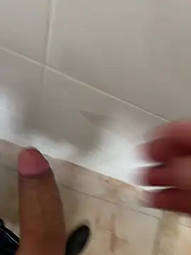 gostin69 Show in webcam
