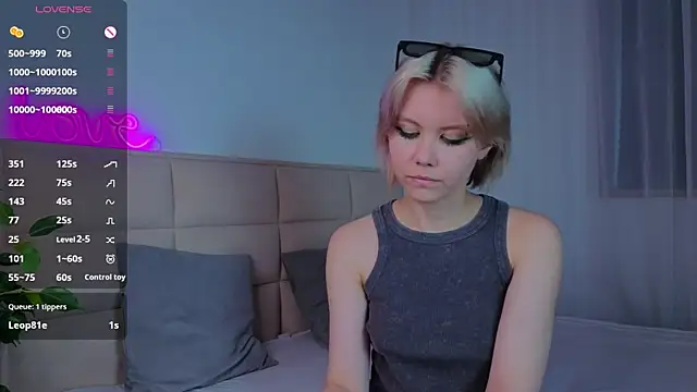 GoldenLenarz Chat XXX live