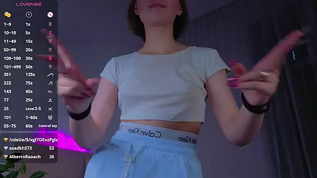 GoldenLenarz's Live XXX Chat