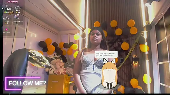 Chat +18 de yaazhinii ao vivo