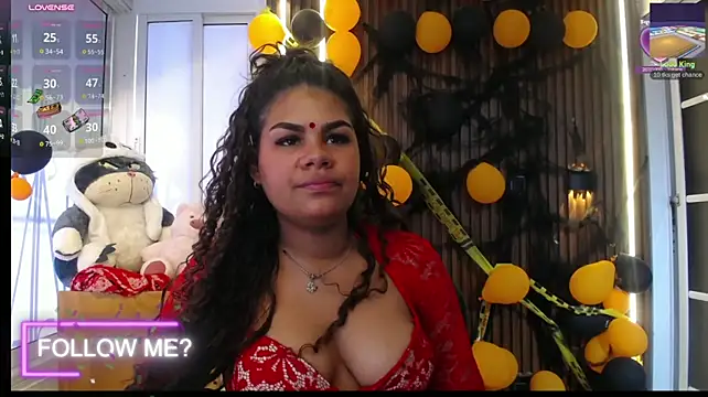 yaazhinii 웹캠 쇼