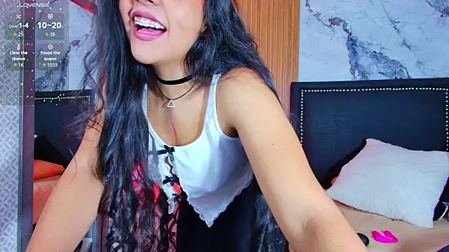 lizza_oss XXX чат на живо