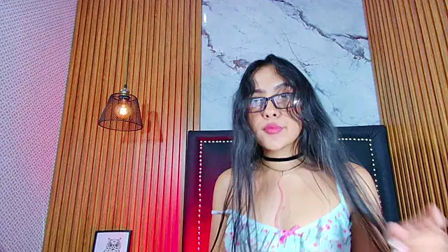 lizza_oss XXX чат на живо