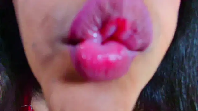 lizza_oss' Live XXX Chat