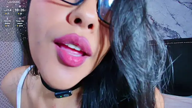 lizza_oss লাইভ XXX চ্যাট