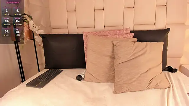 Nyxee_'s Live XXX Chat