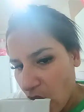 isapacheco69's Live XXX Chat