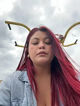 Lia-Moon77 Show in webcam