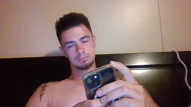 midnightsinz Show in webcam