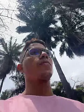 Gael_Velaryx: διαδικτυακό σόου στην κάμερα