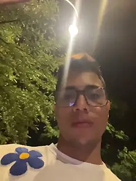 Gael_Velaryx Show in webcam