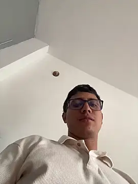 Gael_Velaryx Show in webcam
