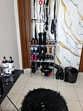 valen_ros Adlı Modelin Canlı Sohbet Odası