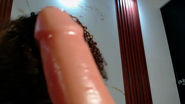 LunaBelluci Live Chatraum