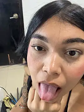 Latin_bigbutt Show Webcam