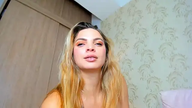 mahia_montenegro's Live Chat Room