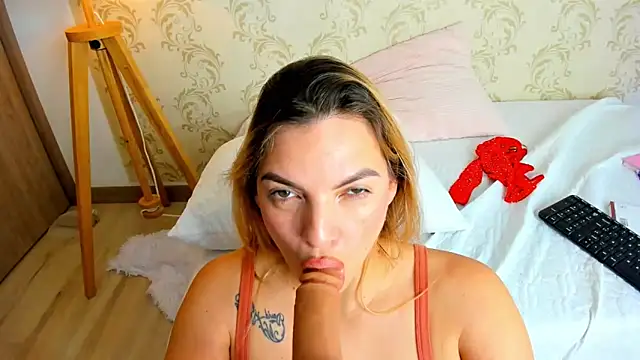 mahia_montenegron Webbikameraesitys