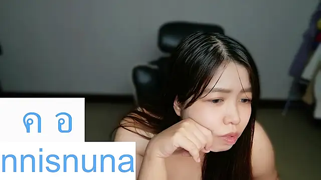 nunanunanuna Show in webcam