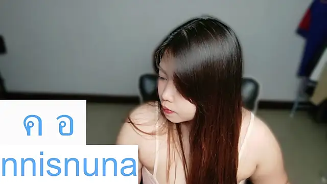 nunanunanuna Show in webcam