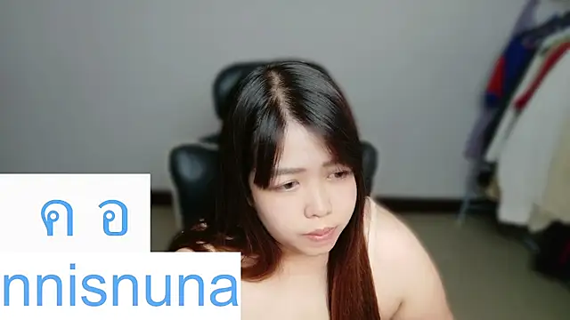 Pertunjukan Kamera Web nunanunanuna