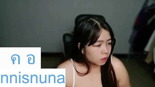 Pertunjukan Kamera Web nunanunanuna