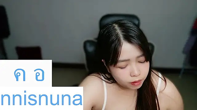 nunanunanuna Show in webcam