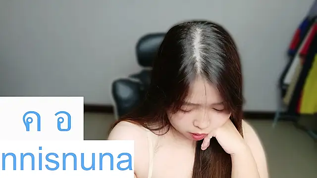 nunanunanuna Show in webcam