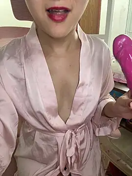 LucyKiss 在線直播表演
