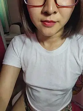 LucyKiss 在線直播表演