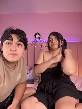 EmilyAndAndrew webkamerás műsora