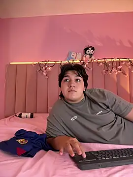 EmilyAndAndrew Webcam-Show